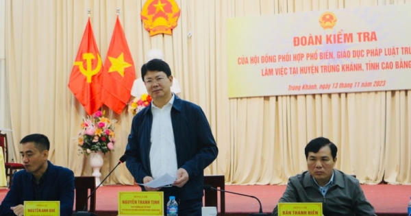 Thứ trưởng Nguyễn Thanh Tịnh kiểm tra công tác phổ biến, giáo dục pháp luật tại Trùng Khánh, Cao Bằng Thứ trưởng Nguyễn Thanh Tịnh kiểm tra công tác phổ biến, giáo dục pháp luật tại Trùng Khánh, Cao Bằng