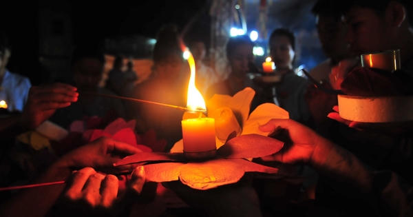Tại sao lại thả đèn hoa đăng mùa Vu Lan?