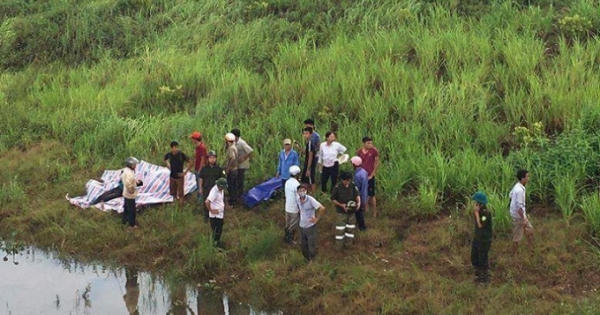 Bàng hoàng phát hiện thi thể người phụ nữ trên sông Đáy Bàng hoàng phát hiện thi thể người phụ nữ trên sông Đáy