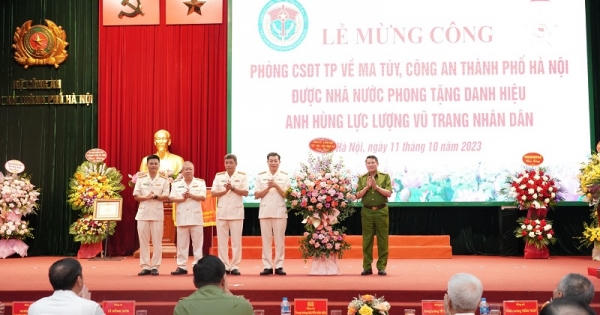 Phòng Cảnh sát điều tra tội phạm về ma túy Công an Hà Nội vinh dự nhận danh hiệu Anh hùng lực lượng vũ trang nhân dân Phòng Cảnh sát điều tra tội phạm về ma túy Công an Hà Nội vinh dự nhận danh hiệu Anh hùng lực lượng vũ trang nhân dân