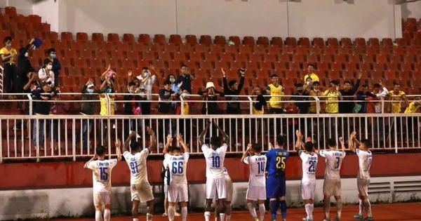 CĐV SLNA "quay xe", Tổng Giám đốc Công ty CP Thể thao Sông Lam Nghệ An ra tâm thư CĐV SLNA "quay xe", Tổng Giám đốc Công ty CP Thể thao Sông Lam Nghệ An ra tâm thư