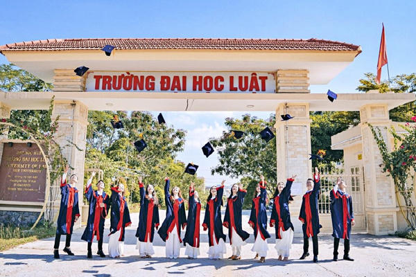 Ban hành Chuẩn chương trình đào tạo lĩnh vực Pháp luật trình độ đại học