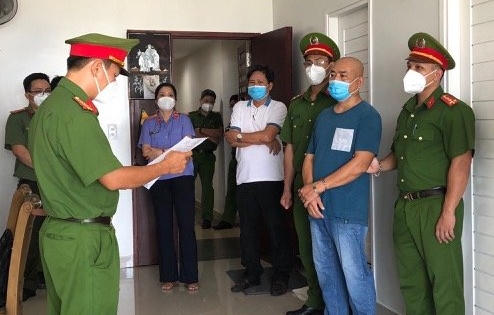 Đưa thông tin xuyên tạc, sai sự thật về phòng chống COVID-19, Facebooker bị bắt tạm giam Đưa thông tin xuyên tạc, sai sự thật về phòng chống COVID-19, Facebooker bị bắt tạm giam