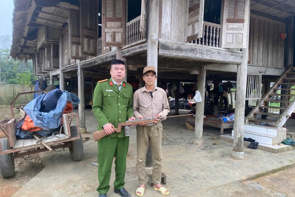 Hà Giang tiếp nhận hơn 1.550 khẩu súng do người dân giao nộp