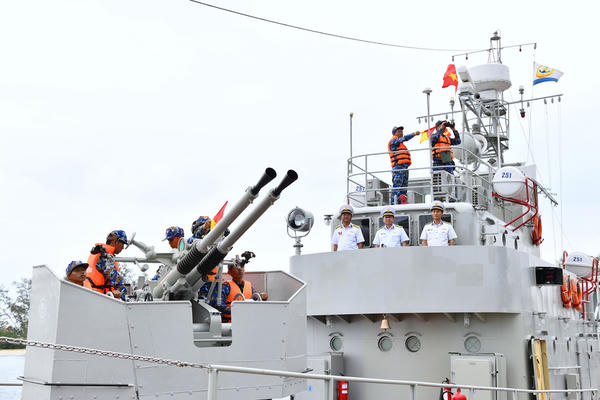 Kiểm tra tháng đầu huấn luyện tại các đơn vị thuộc Bộ Tư lệnh Vùng 5 hải quân Kiểm tra tháng đầu huấn luyện tại các đơn vị thuộc Bộ Tư lệnh Vùng 5 hải quân