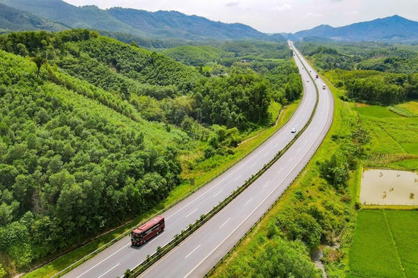 VEC là cơ quan chủ quản thực hiện đầu tư mở rộng cao tốc đoạn Yên Bái - Lào Cai