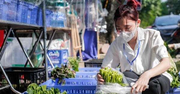 "Đổi rác thải lấy thực phẩm sạch" - Một cách làm hay ở Hà Nội