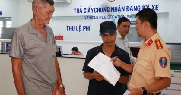 Chuyển đổi biển số xe kinh doanh vận tải: Đừng chủ quan mà mất “oan” tiền.