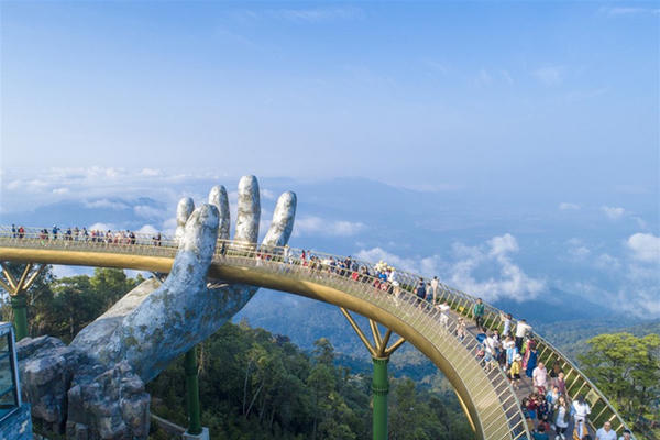 Thủ tướng yêu cầu du lịch phải là động lực tăng trưởng kinh tế