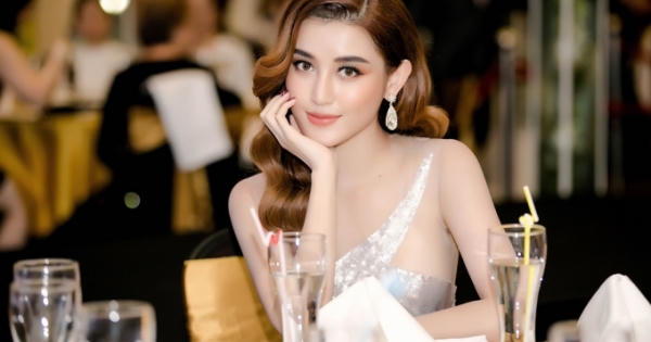 Huyền My xẻ ngực, xẻ đùi táo bạo khoe vóc dáng gợi cảm