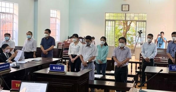 Cựu lãnh đạo VPĐK đất đai và Chi cục thuế TP Phan Thiết lãnh án vì liên quan sai phạm đất đai