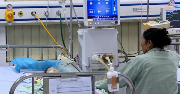 Bé gái bị tiêm nhầm thuốc đã không qua khỏi
