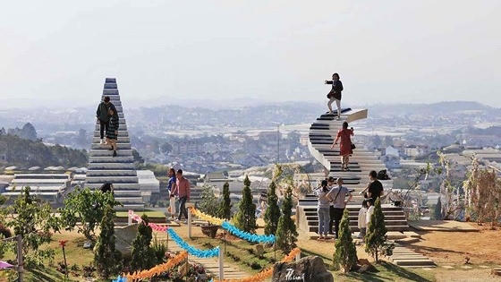 Địa ốc 7AM: Điều tra 29 dự án địa ốc Alibaba, Đà Lạt buộc tháo dỡ 3 “đường lên thiên đường”
