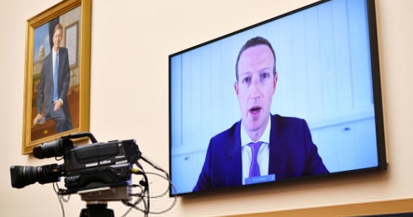 Facebook 'ngập' tiền quảng cáo mùa bầu cử Mỹ Facebook 'ngập' tiền quảng cáo mùa bầu cử Mỹ