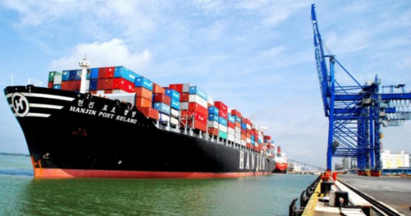 Vận tải biển là điểm sáng tăng trưởng kinh tế Việt Nam