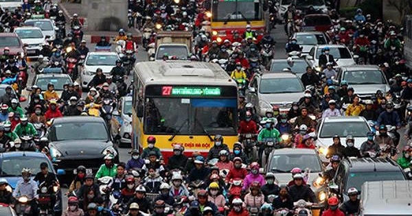 Nghịch lý lãnh đạo 'quản' giao thông Việt Nam, tư duy 'nước ngoài' Nghịch lý lãnh đạo 'quản' giao thông Việt Nam, tư duy 'nước ngoài'