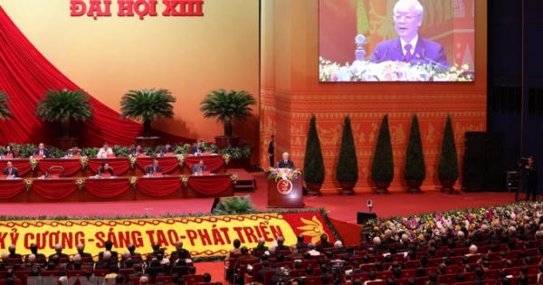Khai mạc ĐH Đảng XIII: Đẩy mạnh toàn diện, đồng bộ công cuộc đổi mới
