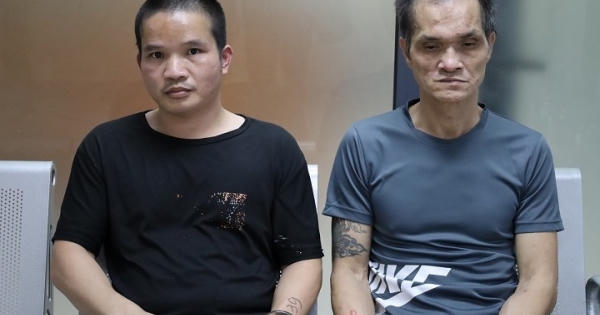 Phát hiện 3 đối tượng truy nã khi tiếp nhận công dân xuất cảnh trái phép Phát hiện 3 đối tượng truy nã khi tiếp nhận công dân xuất cảnh trái phép