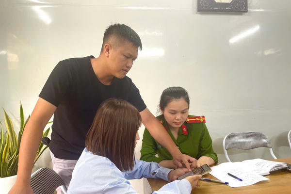 Tuyên Quang: Ngăn chặn kịp thời người dân chuẩn bị chuyển 500 triệu đồng cho kẻ lừa đảo