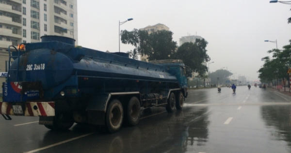 Hà Nội tốn 70 tỷ đồng rửa đường mỗi năm