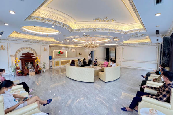 Nha khoa Valis Luxury với định hướng "Công nghệ đi đầu - Cam kết bền lâu" Nha khoa Valis Luxury với định hướng "Công nghệ đi đầu - Cam kết bền lâu"