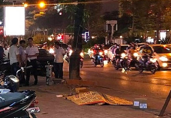 Bàng hoàng phát hiện thi thể người đàn ông rơi từ tầng cao toà nhà xuống đất tử vong