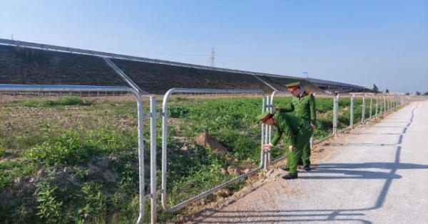 Cắt hàng trăm tấm lưới B40 trên cao tốc Bắc Nam lấy tiền tiêu xài