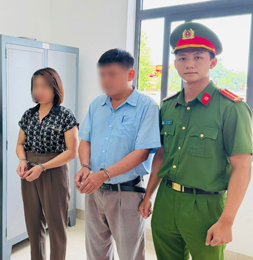 Khởi tố nguyên Chủ tịch và Kế toán xã chiếm đoạt tiền bảo vệ rừng