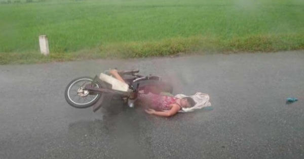 Hải Phòng: Người phụ nữ bị sét đánh tử vong khi đèo con đi học