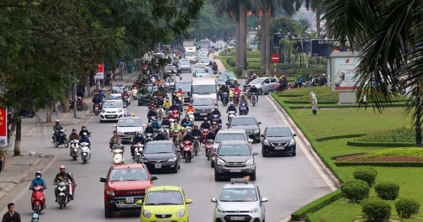 Những tuyến phố được xén thảm cỏ, mở rộng đường ở thủ đô