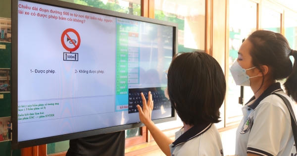 Hơn 1000 học sinh, sinh viên Đồng Nai hưởng ứng ngày Pháp luật Việt Nam
