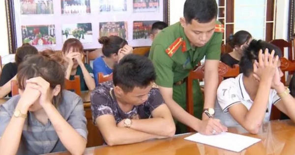Thiếu nữ 17 tuổi tổ chức sinh nhật bằng đại tiệc ma túy