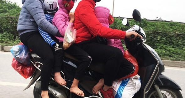Những lưu ý khi 'khăn gói' về quê ăn Tết bằng xe máy