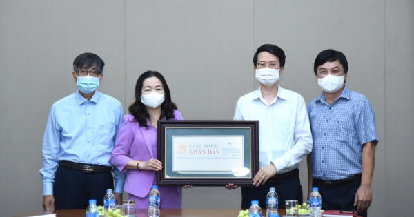 Bàn giao công tác quản lý, lãnh đạo Báo Đại biểu Nhân dân Bàn giao công tác quản lý, lãnh đạo Báo Đại biểu Nhân dân