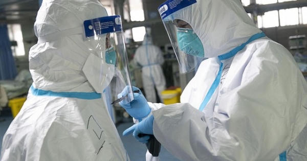 Số người nhiễm virus corona ở Trung Quốc chính thức vượt SARS