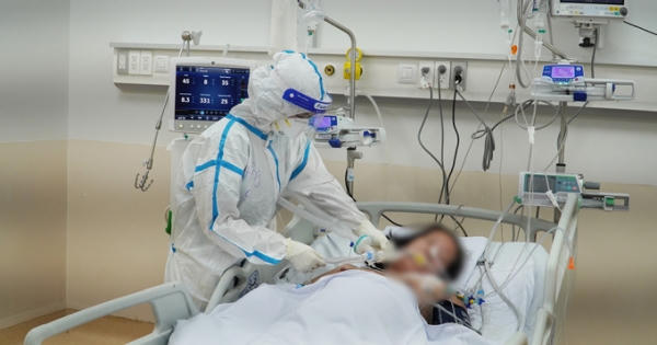 Sáng 20/8, hiện có 687 ca đang nguy kịch do Covid-19