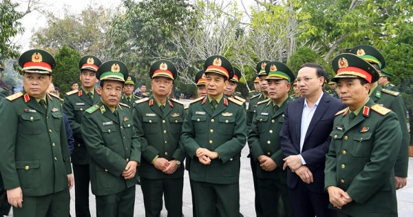 Bộ trưởng Bộ Quốc phòng Phan Văn Giang thăm và làm việc tại Đồn Biên phòng Pò Hèn Bộ trưởng Bộ Quốc phòng Phan Văn Giang thăm và làm việc tại Đồn Biên phòng Pò Hèn