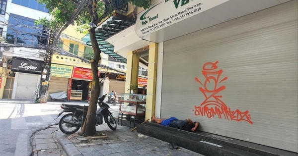 Phố Hàn, phố Tây 'gục ngã' sau dịch bệnh Phố Hàn, phố Tây 'gục ngã' sau dịch bệnh