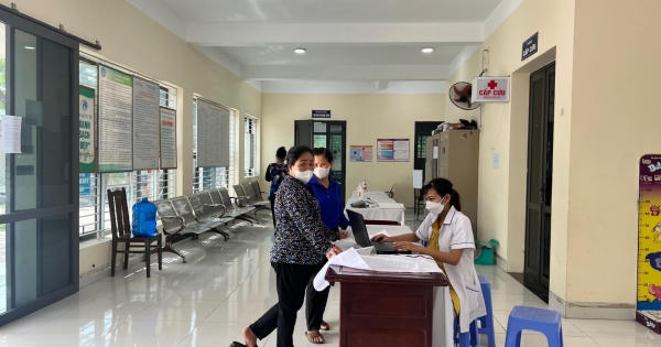 Cử tri phản ánh Trung tâm y tế thị xã Sơn Tây "chưa đủ năng lực khám và điều trị"