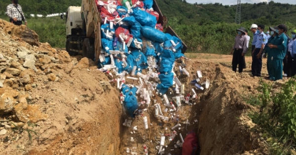 Đắk Lắk: Tiêu hủy hàng ngàn sản phẩm hàng hóa nhập lậu