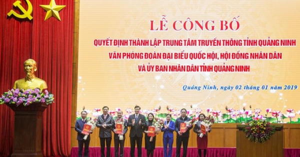 Công bố quyết định thành lập Trung tâm Truyền thông tỉnh Quảng Ninh Công bố quyết định thành lập Trung tâm Truyền thông tỉnh Quảng Ninh