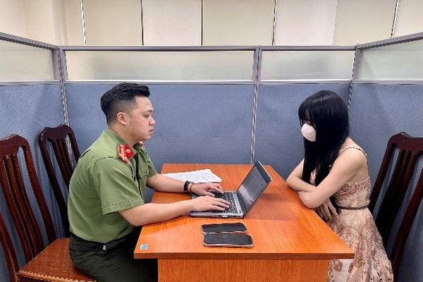 Xử phạt "Cô giáo Hương" đăng video clip đánh bạc trên mạng xã hội