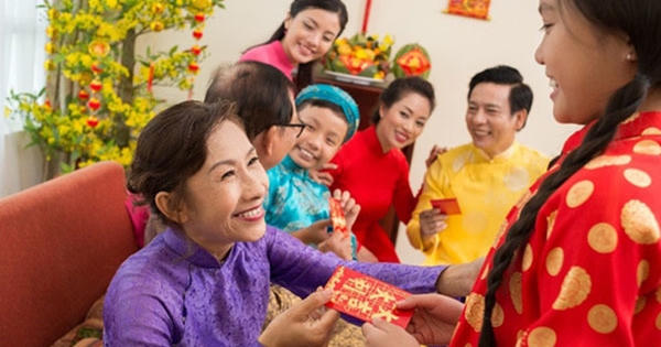 Đau đầu chuyện lì xì ngày Tết