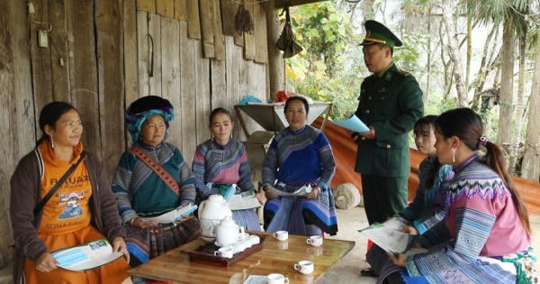 Giữ vững trận địa tư tưởng của Đảng trong lực lượng vũ trang Giữ vững trận địa tư tưởng của Đảng trong lực lượng vũ trang