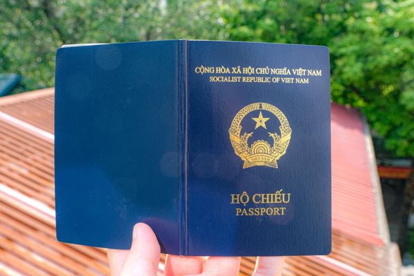 Hộ chiếu Việt Nam tăng hai bậc