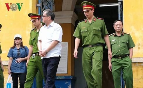 Đại án VNCB: Luật sư phản biện quan điểm của VKS về ông Thanh, bà Bích Đại án VNCB: Luật sư phản biện quan điểm của VKS về ông Thanh, bà Bích