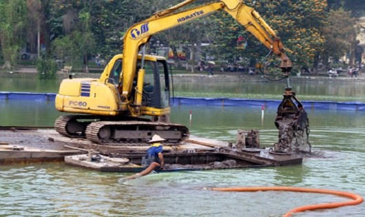 Dư luận 'nóng rẫy' nghe chuyện nạo vét Hồ Gươm
