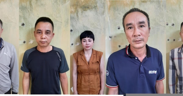 Hải Dương: Bắt ổ nhóm nam nữ đang sát phạt nhau trên chiếu bạc