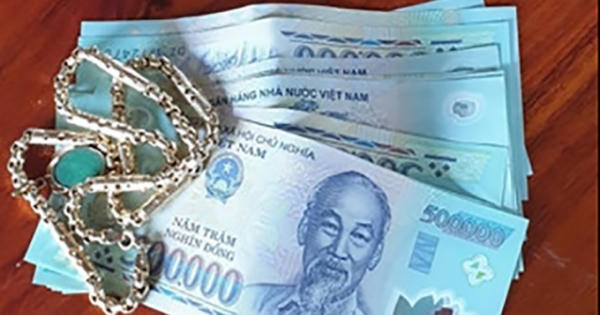 Lợi dụng hàng xóm đi vắng, lẻn vào nhà trộm tiền vàng