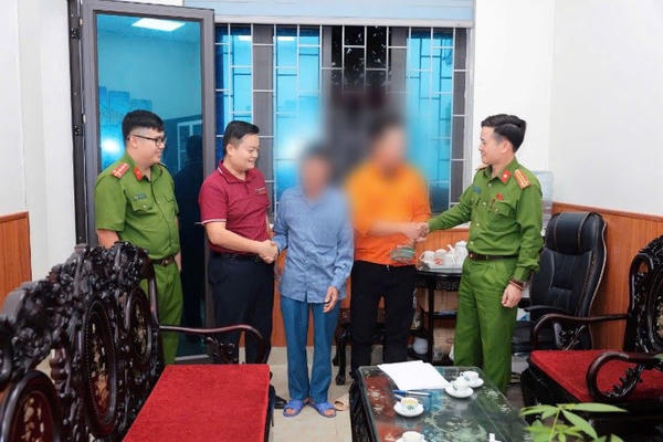Ngăn chặn vụ giả danh Công an lừa đảo chiếm đoạt số tiền 200 triệu đồng Ngăn chặn vụ giả danh Công an lừa đảo chiếm đoạt số tiền 200 triệu đồng